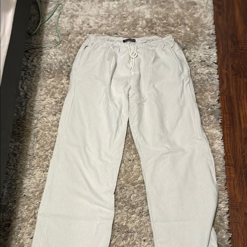Brandy Melville White Sweatpants with Relaxed Fit